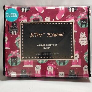NEW Betsey Johnson Queen 4 Piece Sheet Set Christmas Holiday Cats Pink Cozy
